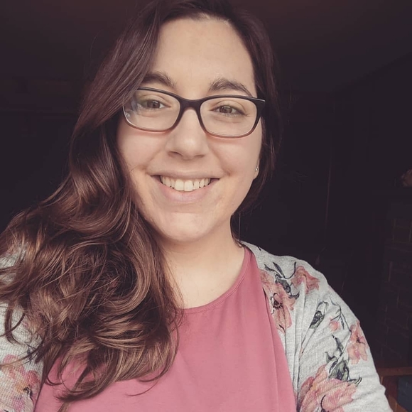 Meet your Posher, Rebecca - Picture 1 of 2